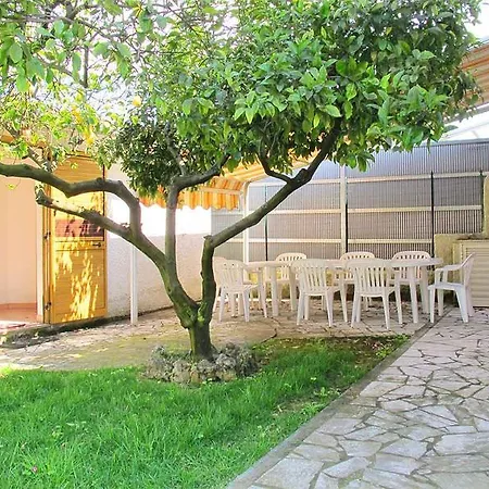 Biondy - A 200mt Dal Mare Villa